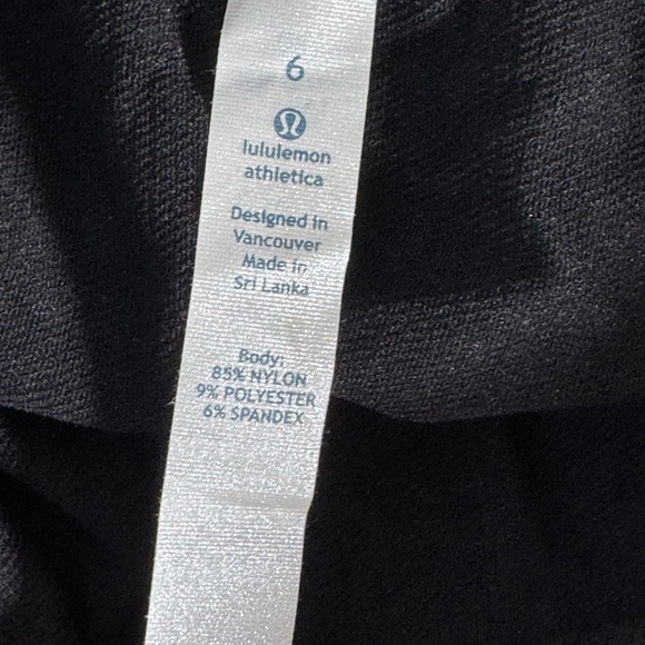 Lululemon NWOT Seamlessly Street Crop Black/Grey Heather Leggings Sz 6 - Picture 5 of 8
